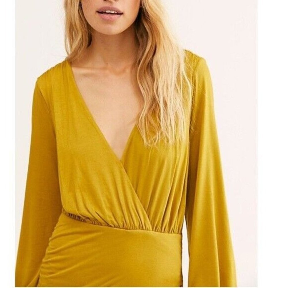Free people Miami Ruched Mini Dress Tea Leaf V Neck Party Size Small NEW - Picture 2 of 9